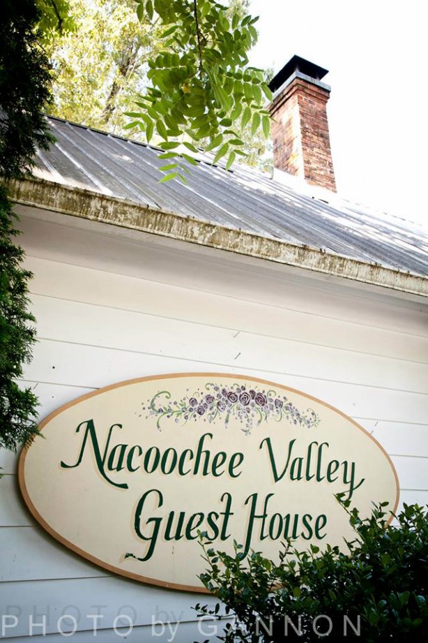 nacoochee valley guest house